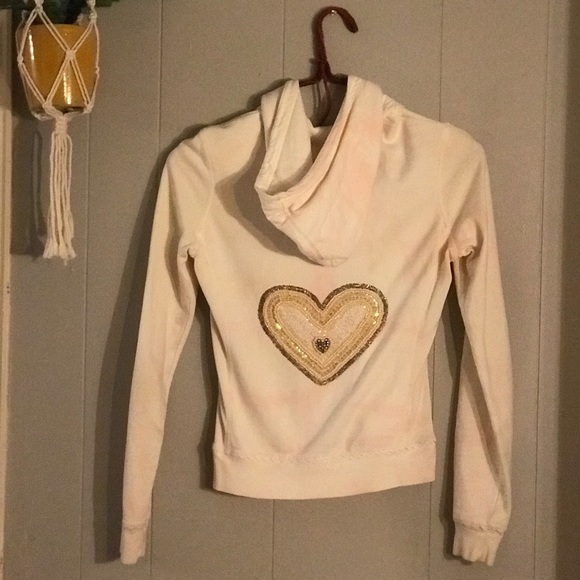 Twisted Heart zip-up sweater - Picture 2 of 5